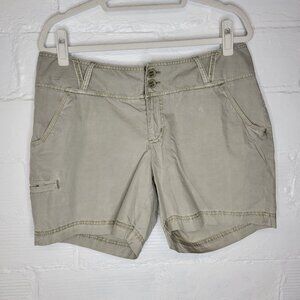 Columbia Women's Size 12 Shorts Tan Khaki